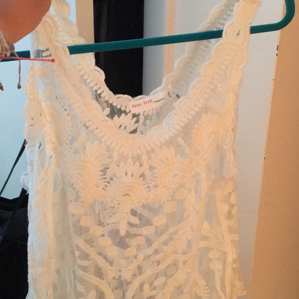 White lace tank